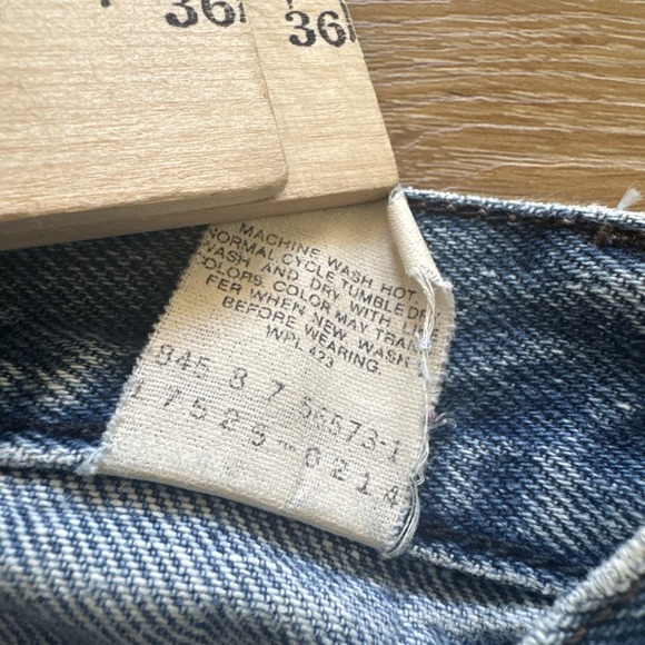 Vintage Levis 525 Jeans Womens 9 24 x 31 Blue‎ Slim Fit Tapered Denim 90s - Picture 5 of 12